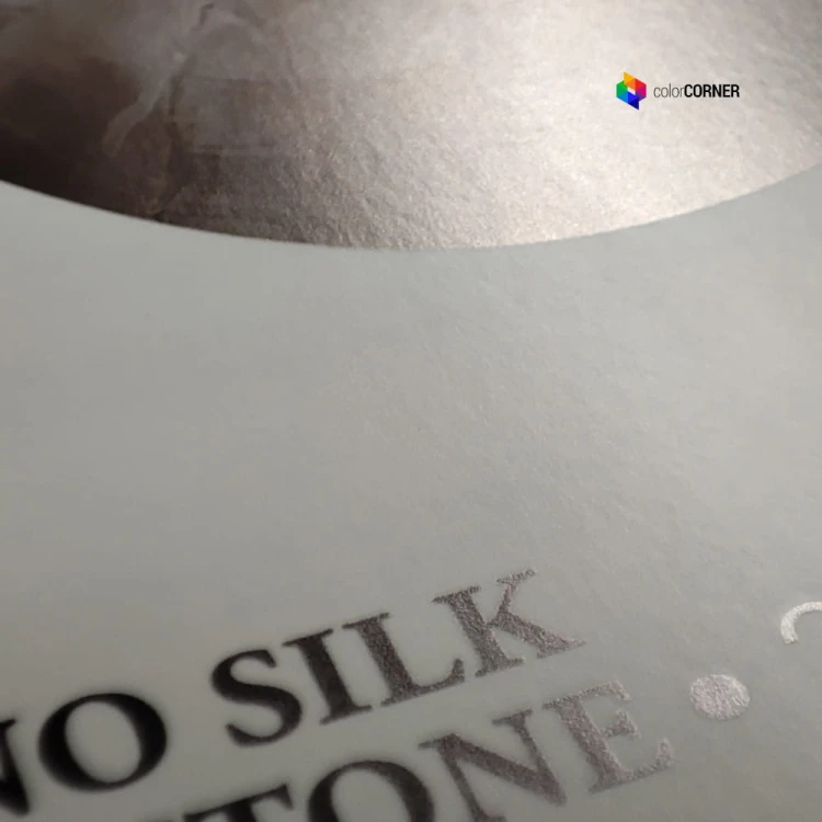 Papier fotograficzny do zdjęć czarno białych ILFORD GALERIE Mono Silk Warmtone 250