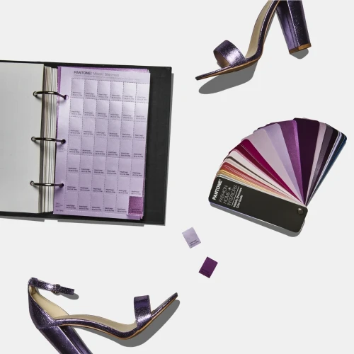 Wzornik kolorów PANTONE Fashion, Home + Interiors FHI Metallic Shimmers Color Specifier and Guide Set FHIP530B