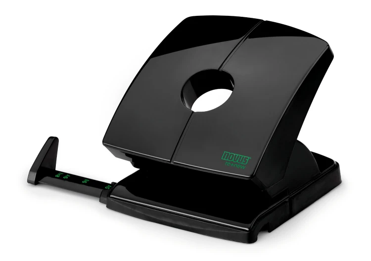 DZIURKACZ NOVUS B230 RE+NEW Z PLASTIKU Z RECYKLINGU CZARNY