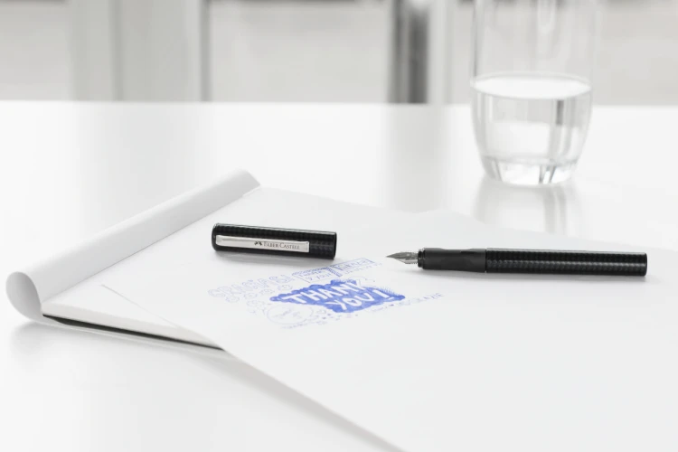 Pióro wieczne szkolne carbon look + 6 naboi Faber-Castell – zdjęcie 2