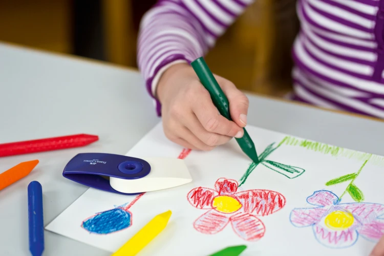 Kredki grip jumbo trójkątne WOSKOWE12 kol. opakowanie kartonowe Faber-Castell – zdjęcie 3