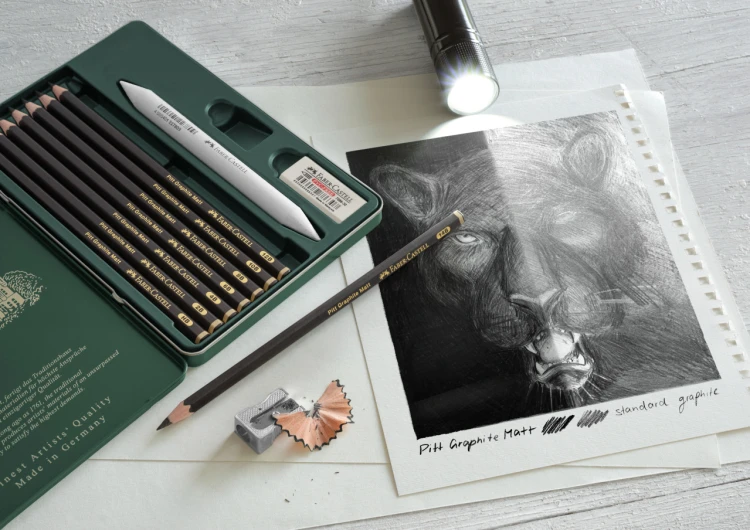Ołówek artystyczny pitt graphite matt 8 szt. + akcesoria opakowanie metalowe Faber-Castell – zdjęcie 4