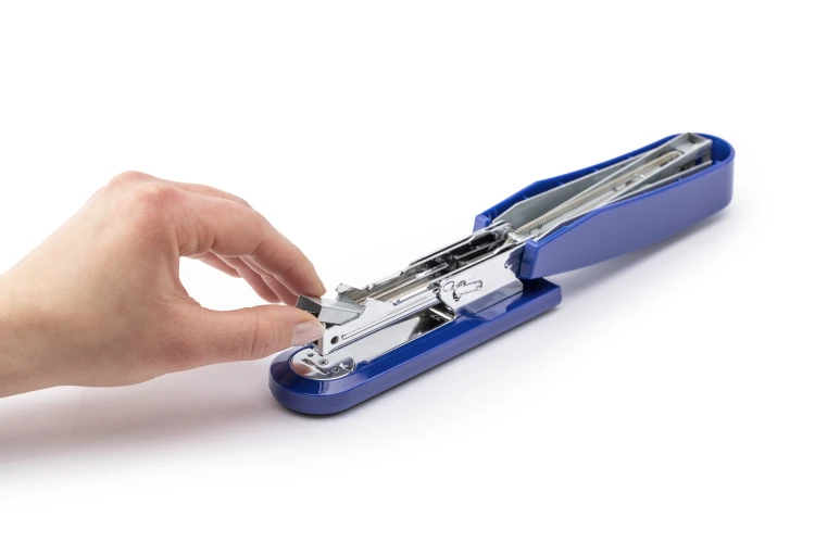 Zszywacz Novus B3 niebieski z pakietem startowym zszywek 24/6 din super – zdjęcie 3