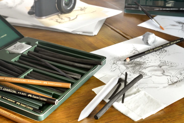 Pitt mon. natural węgiel w ołówku czarny soft 2907/S Faber-Castell – zdjęcie 3